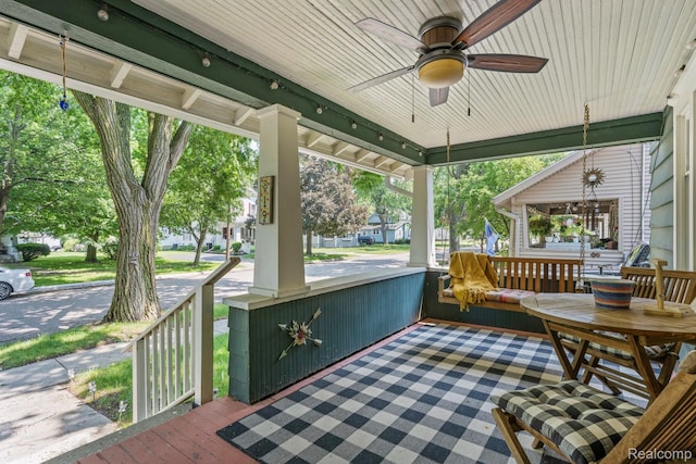 819 N Ball St, Owosso, MI 48867 - porch with a ceiling fan