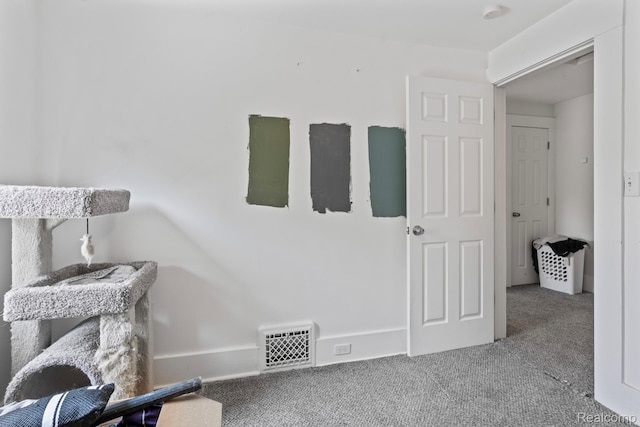 819 N Ball St, Owosso, MI 48867 - sitting room featuring carpet floors