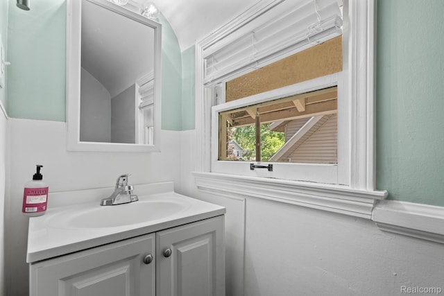 819 N Ball St, Owosso, MI 48867 - bathroom with vanity