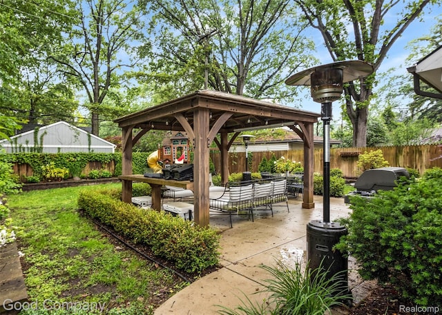 1017 N Maple Ave, Royal Oak, MI 48067 - surrounding community with a gazebo, a fenced backyard, and a patio area