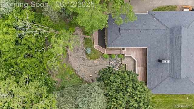 3405 Pine Estates Dr, Bloomfield Hills, MI 48323 - aerial view of property and surrounding area