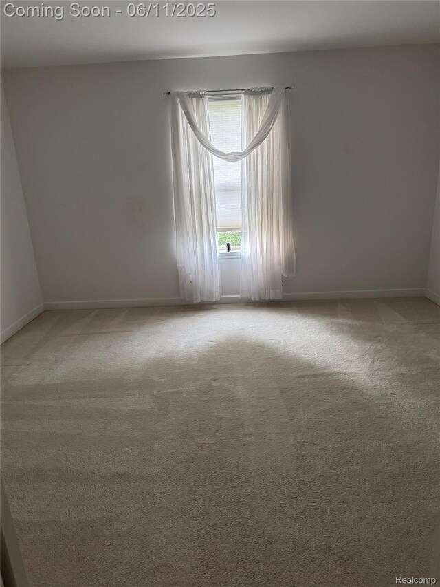 34444 Fargo St, Livonia, MI 48152 - unfurnished room with light colored carpet