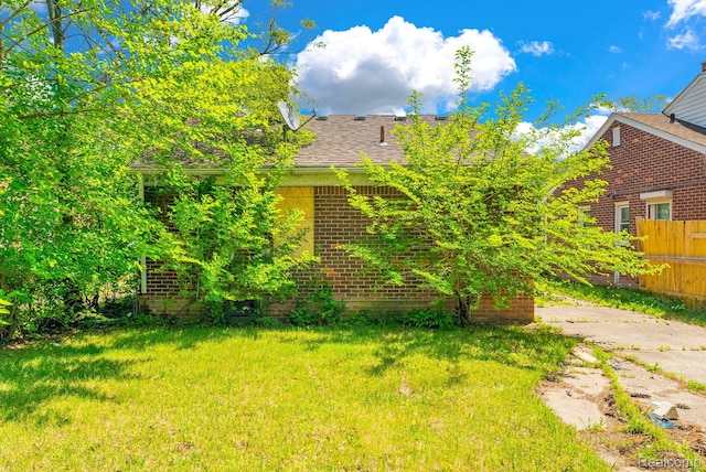 20069 Goulburn St, Detroit, MI 48205 - view of yard