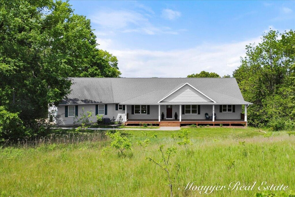 10245 Lincoln Lake Rd NE, Greenville, MI 48838 - photo 1