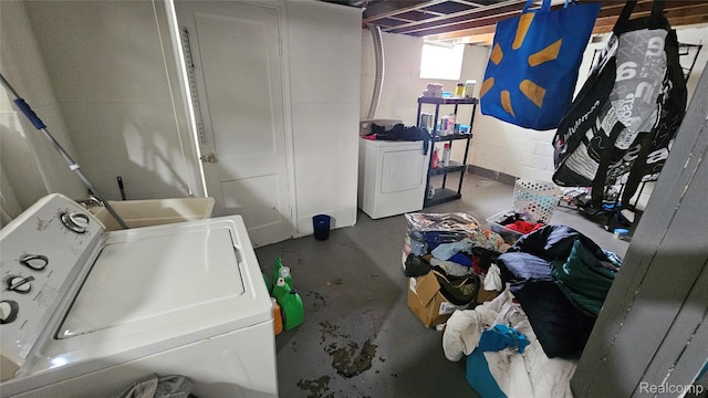 19610 Westphalia St, Detroit, MI 48205 - below grade area featuring independent washer and dryer