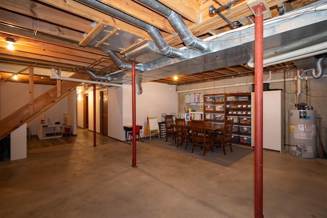 10926 Gorsline Rd, Battle Creek, MI 49014 - unfinished basement featuring water heater