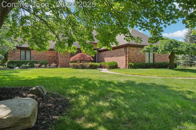 4541 Rivers Edge, Troy, MI 48098 - view of green lawn