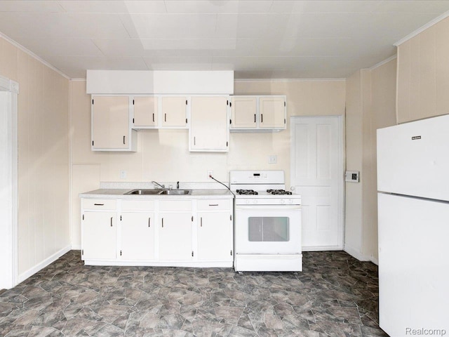 718 Superior St, Port Huron, MI 48060 - kitchen with white appliances, a sink, baseboards, ornamental molding, and light countertops