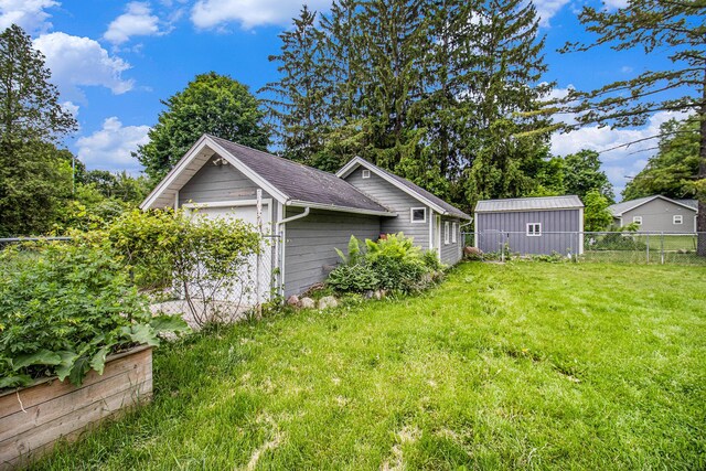 512 Clark St, Big Rapids, MI 49307 - view of side of home