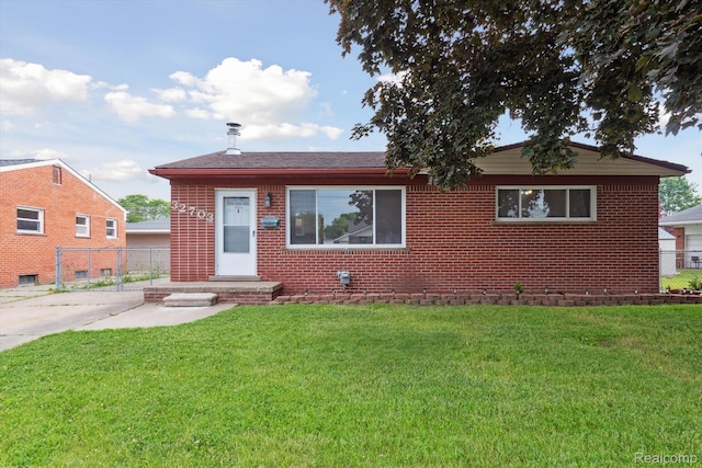 32703 Anita Dr, Westland, MI 48185 - photo 1