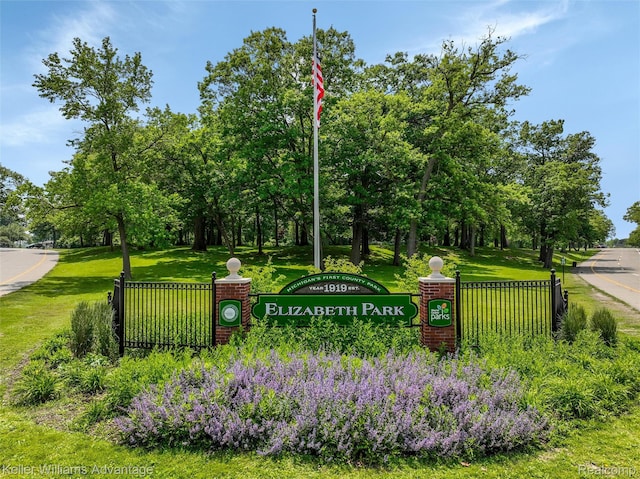 2931 4th St, Trenton, MI 48183 - community sign featuring view of wooded area