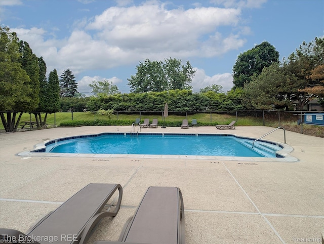 810 Plate St Unit 103, Rochester, MI 48307 - community pool featuring a patio area