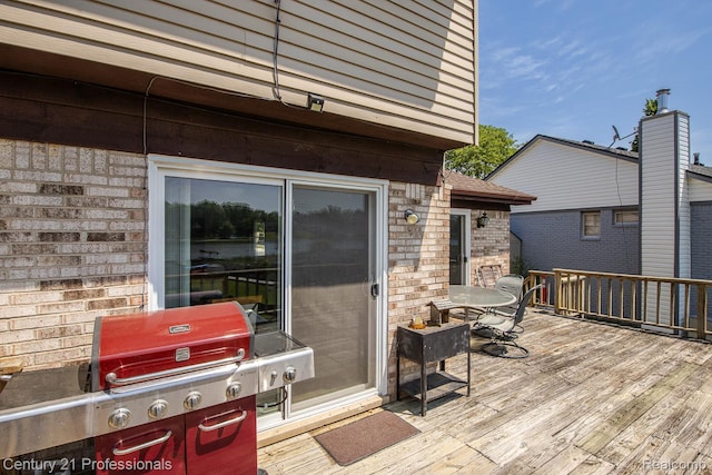4851 Shoreline Blvd, Waterford, MI 48329 - deck with outdoor dining space