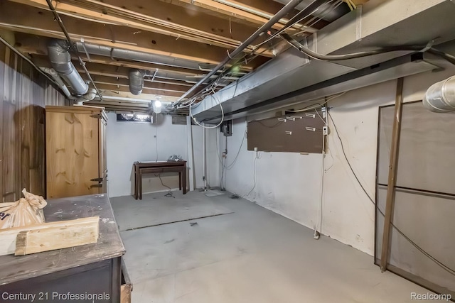 4851 Shoreline Blvd, Waterford, MI 48329 - view of unfinished below grade area