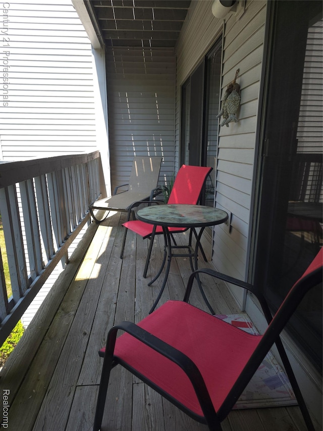 5714 N Creeks Xing, Williamsburg, MI 49690 - view of porch