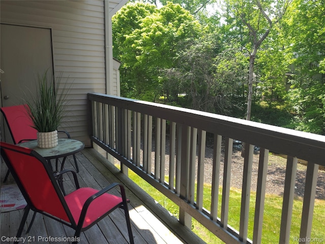 5714 N Creeks Xing, Williamsburg, MI 49690 - view of balcony