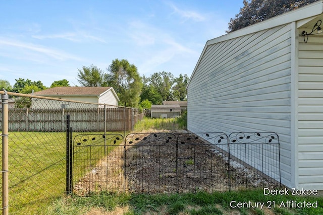 4246 Flamingo Ave SW, Wyoming, MI 49509 - view of yard