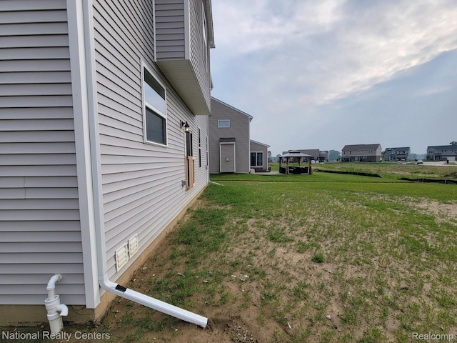 51485 Maple Leaf Dr, Macomb, MI 48042 - view of green lawn