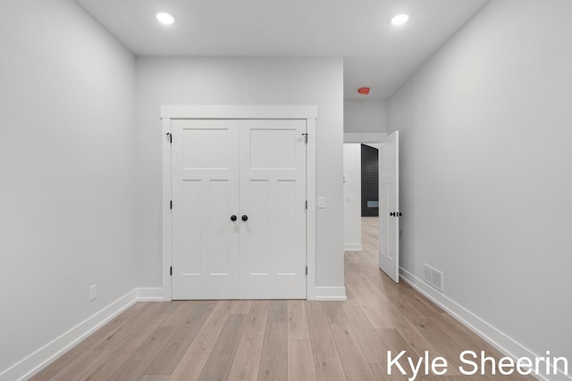 8060 Hunters Xing, Kalamazoo, MI 49009 - unfurnished bedroom with light wood-style floors, baseboards, and recessed lighting
