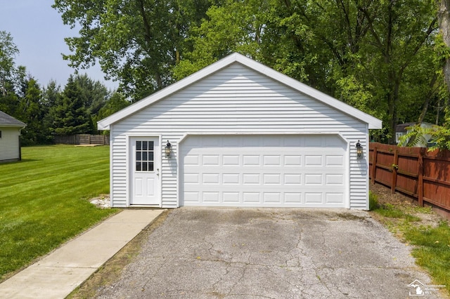 6913 Maplewood Dr, Temperance, MI 48182 - view of detached garage