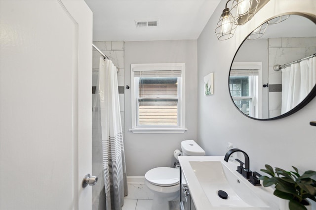 289 Newport St, Detroit, MI 48215 - bathroom featuring marble finish flooring, toilet, vanity, baseboards, and curtained shower