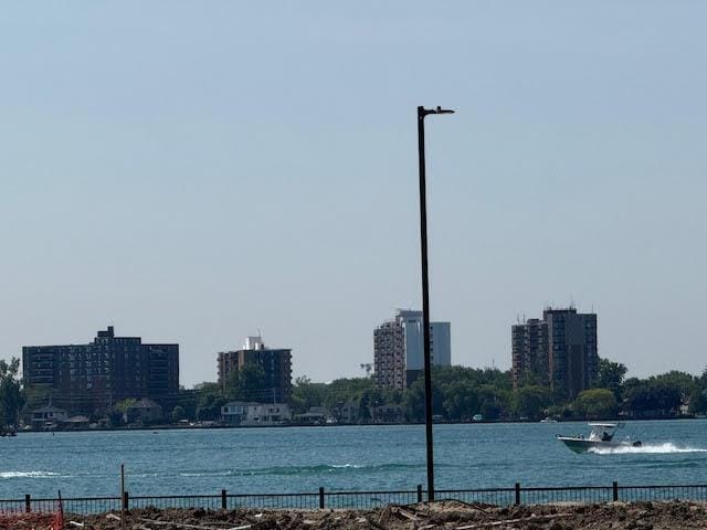 289 Newport St, Detroit, MI 48215 - water view featuring nearby urban area