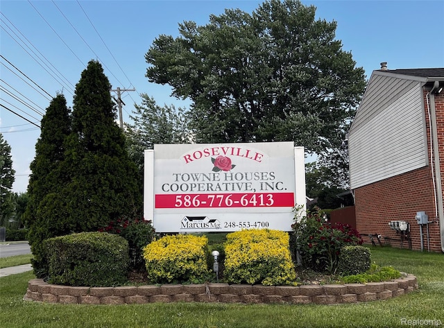 25731 Salem Ct Unit 63, Roseville, MI 48066 - view of community / neighborhood sign