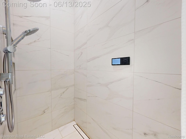 571 Dunleavy Dr, Highland, MI 48356 - full bathroom with a tile shower