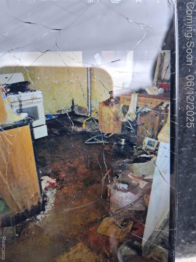 709 E Margaret St, Highland Park, MI 48203 - view of basement