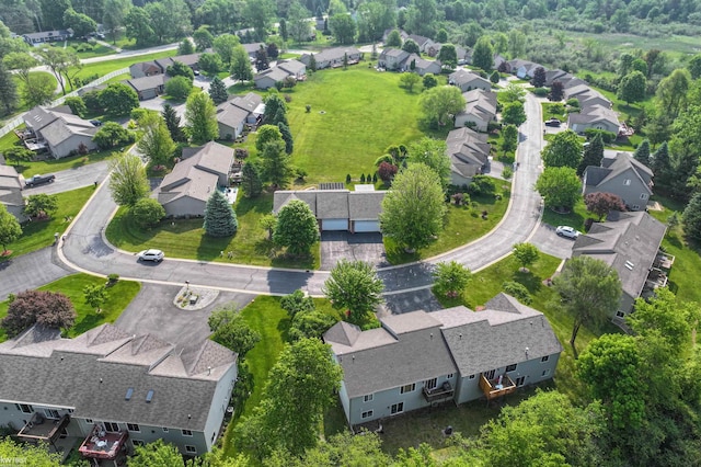 1273 Crystal Pointe Cir, Fenton, MI 48430 - aerial view of property's location with nearby suburban area