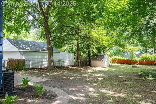 17330 Five Points St E, Dearborn, MI 48240 - view of yard featuring a storage unit