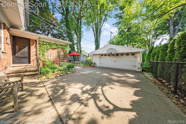 713 Claremont St, Dearborn, MI 48124 - view of detached garage
