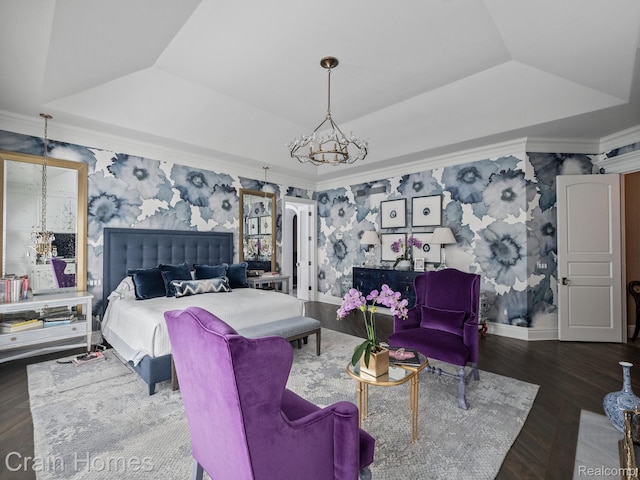 20 Hidden Rdg, Bloomfield Hills, MI 48304 - bedroom with wallpapered walls, a chandelier, crown molding, a tray ceiling, and wood finished floors