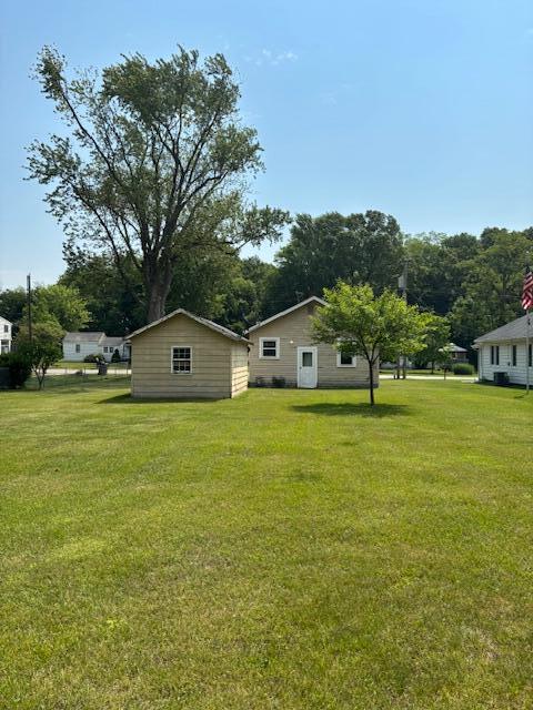 408 Hill St, Buchanan, MI 49107 - view of grassy yard