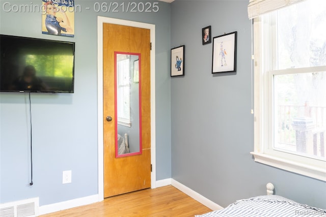 2856 Central St, Berkley, MI 48072 - foyer with wood finished floors and baseboards