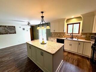2122 Houser Rd, Holly, MI 48442