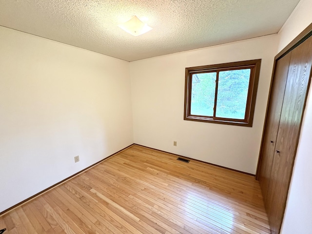 2122 Houser Rd, Holly, MI 48442