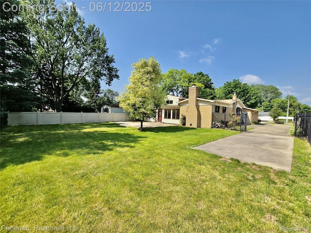 9498 Bassett St, Livonia, MI 48150 - view of yard