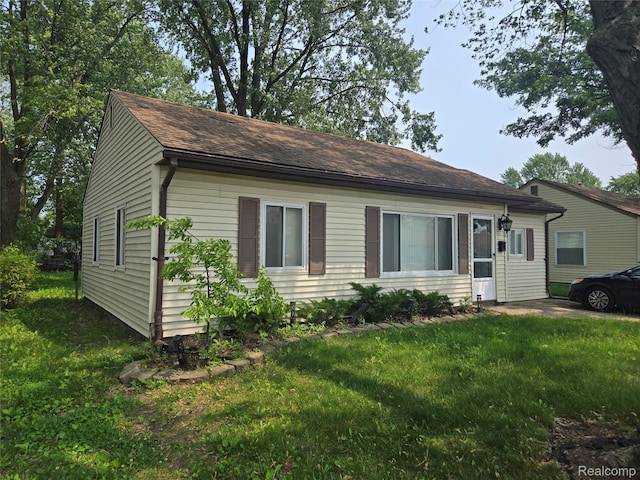 26750 Belanger St, Roseville, MI 48066 - photo 2
