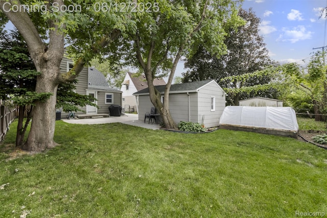 23083 Tawas Ave, Hazel Park, MI 48030 - view of yard with a patio area and a storage shed