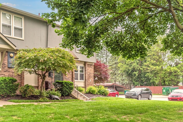 386 Hartman Ln, Saline, MI 48176 - view of green lawn
