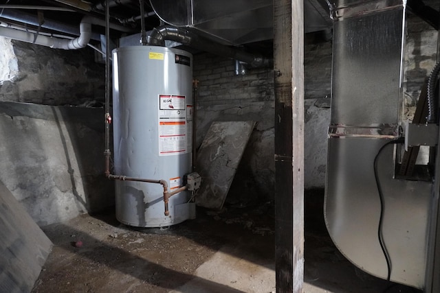 121 Houseman Ave NE, Grand Rapids, MI 49503 - utility room with water heater