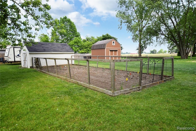 5483 Ameno Ln, Swartz Creek, MI 48473 - view of yard featuring an outbuilding and a barn