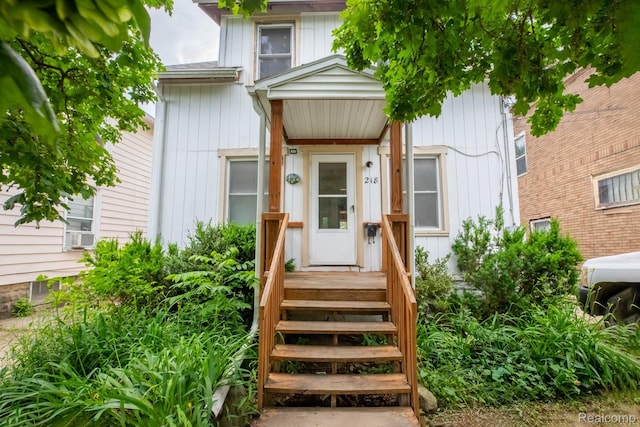 218 Clifford St, Lansing, MI 48912 - property entrance