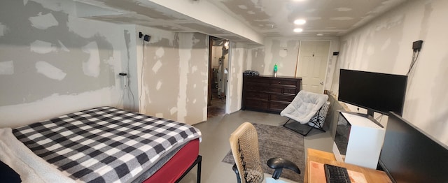 1781 Davis St, Muskegon, MI 49441 - bedroom with finished concrete flooring and a closet