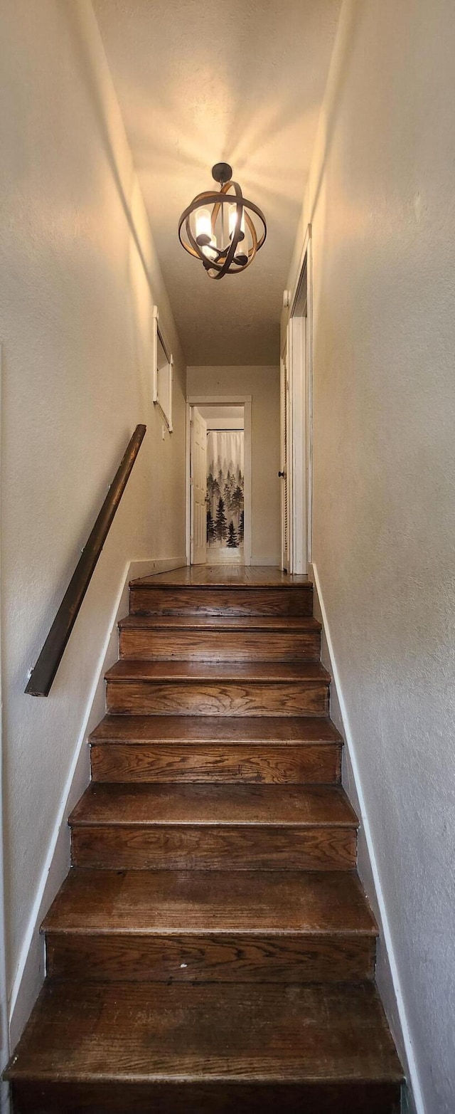 1781 Davis St, Muskegon, MI 49441 - view of stairway