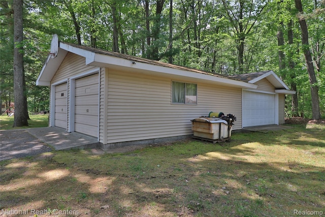 10475 W Higgins Lake Dr, Roscommon, MI 48653 - view of detached garage