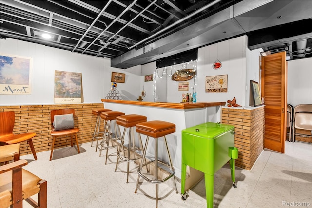 4006 Highfield Rd, Royal Oak, MI 48073 - view of indoor dry bar