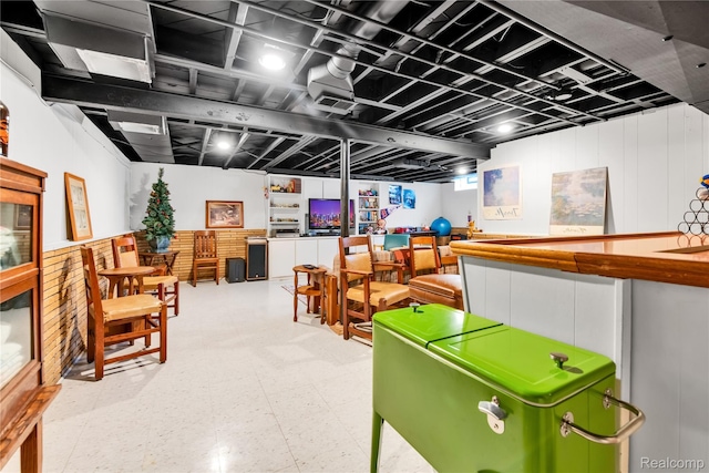 4006 Highfield Rd, Royal Oak, MI 48073 - below grade area featuring a bar and tile patterned floors