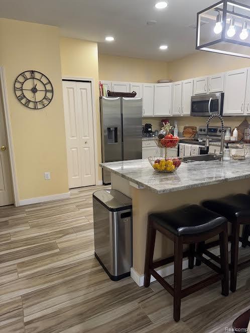 47544 Pembroke Dr, Canton, MI 48188 - photo 2